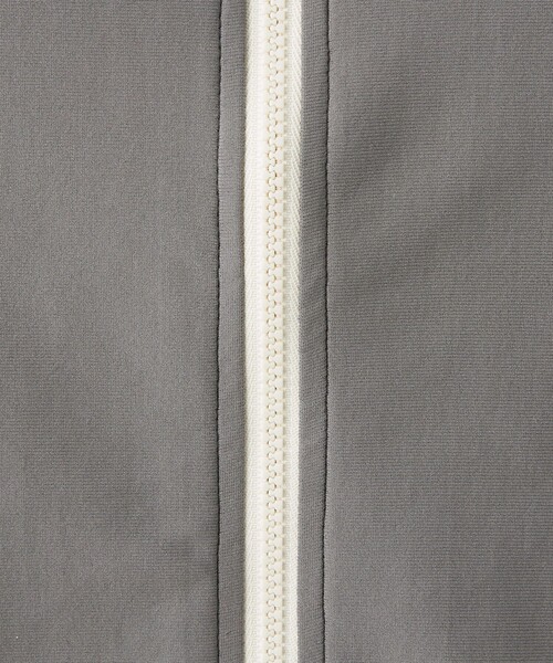 Speedo（スピード）の「【別注】＜SPEEDO＞ラッシュガード 140cm-150cm（ラッシュガード・キッズ・ダークグレー/ライトブルー・150cm/140cm）」の13枚目の写真