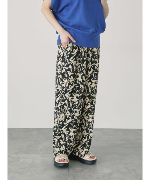 Lugnoncure(ルノンキュール)の「柄アソートイージーパンツ(その他パンツ・レディース・ブラック/カーキ/ベージュ/ネイビー・F)」の3枚目の写真