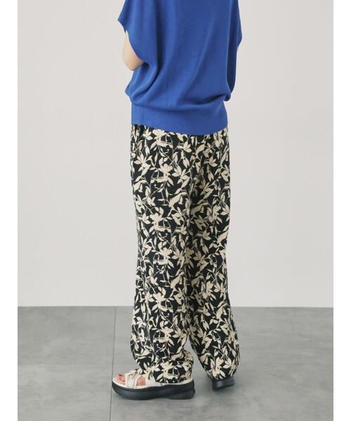 Lugnoncure(ルノンキュール)の「柄アソートイージーパンツ(その他パンツ・レディース・ブラック/カーキ/ベージュ/ネイビー・F)」の17枚目の写真