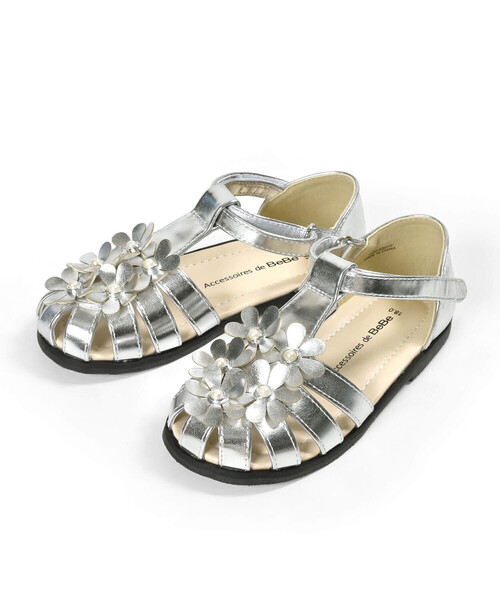 BeBe(ベベ)の「フラワーモチーフメッシュストラップサンダル(15~21cm)(サンダル・キッズ・ピンク/グレー・16.0cm/17.0cm/18.0cm/19.0cm/20.0cm/21.0cm/15.0cm)」の11枚目の写真