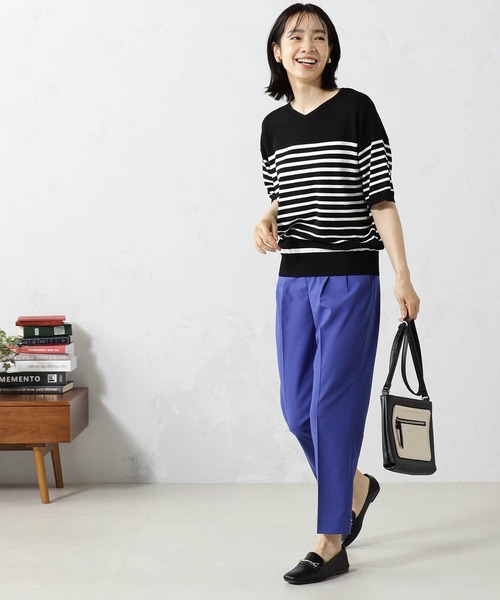 FOUND GOOD（ファウンドグッド）の「サラサラニットVネックプルオーバー（ニット/セーター・レディース・ホワイト系5/グリーン系5/ベージュ/ブルー系5/イエロー系5/グレー系1/ブラウン系/ブラック/グレー系/パープル系2・S/M/L）」の4枚目の写真