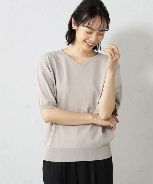 FOUND GOOD（ファウンドグッド）の「サラサラニットVネックプルオーバー（ニット/セーター・レディース・ホワイト系5/グリーン系5/ベージュ/ブルー系5/イエロー系5/グレー系1/ブラウン系/ブラック/グレー系/パープル系2・S/M/L）」の6枚目の写真