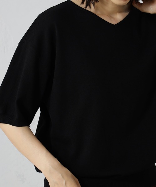 FOUND GOOD（ファウンドグッド）の「サラサラニットVネックプルオーバー（ニット/セーター・レディース・ホワイト系5/グリーン系5/ベージュ/ブルー系5/イエロー系5/グレー系1/ブラウン系/ブラック/グレー系/パープル系2・S/M/L）」の17枚目の写真