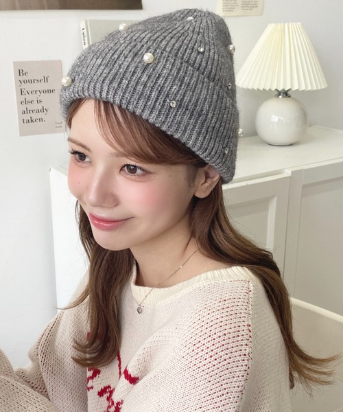 moment+（モーメントプラス）の「パール＆ビジューリブニット帽（ニットキャップ/ビーニー・レディース・ブラック/アイボリー/グレー・FREE）」の13枚目の写真