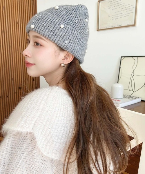 moment+（モーメントプラス）の「パール＆ビジューリブニット帽（ニットキャップ/ビーニー・レディース・ブラック/アイボリー/グレー・FREE）」の16枚目の写真