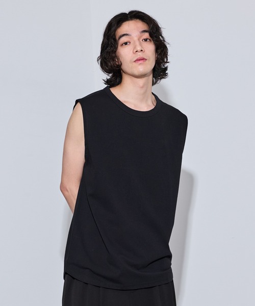 JUNRED(ジュンレッド)の「ルーズノースリーブ(タンクトップ・メンズ・ブラック/ホワイト・M/S/L)」の2枚目の写真