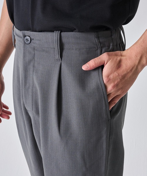UNIVERSAL OVERALL（ユニバーサルオーバーオール）の「【UNIVERSAL OVERALL】別注 ドライストレッチ リラックスフィットテーパードパンツ（チノパンツ・メンズ・チャコールグレー/ブラック/クリーム・SMALL/MEDIUM/LARGE/X-LARGE）」の21枚目の写真