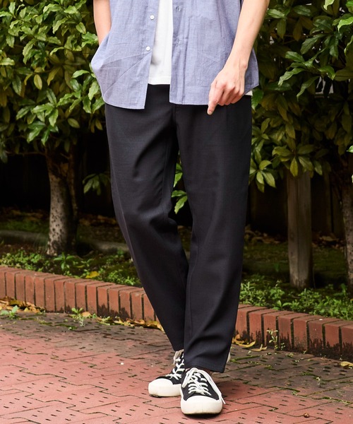 UNIVERSAL OVERALL（ユニバーサルオーバーオール）の「【UNIVERSAL OVERALL】別注 ドライストレッチ リラックスフィットテーパードパンツ（チノパンツ・メンズ・チャコールグレー/ブラック/クリーム・SMALL/MEDIUM/LARGE/X-LARGE）」の5枚目の写真