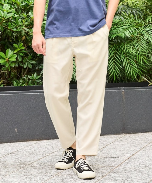 UNIVERSAL OVERALL（ユニバーサルオーバーオール）の「【UNIVERSAL OVERALL】別注 ドライストレッチ リラックスフィットテーパードパンツ（チノパンツ・メンズ・チャコールグレー/ブラック/クリーム・SMALL/MEDIUM/LARGE/X-LARGE）」の9枚目の写真