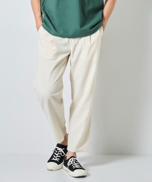 UNIVERSAL OVERALL（ユニバーサルオーバーオール）の「【UNIVERSAL OVERALL】別注 ドライストレッチ リラックスフィットテーパードパンツ（チノパンツ・メンズ・チャコールグレー/ブラック/クリーム・SMALL/MEDIUM/LARGE/X-LARGE）」の8枚目の写真