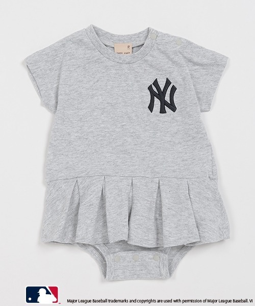 petit main（プティマイン）の「【MLB】SKつきロンパース（ロンパース・キッズ・アイボリー/ネイビー/オフホワイト・70cm/80ｃｍ）」の2枚目の写真