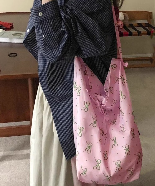 Vipoa(ヴィポア)の「retro flower tote bag(トートバッグ・レディース・ホワイト/ピンク・FREE)」の9枚目の写真