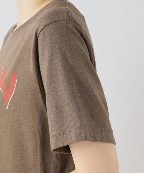 plage(プラージュ)の「BLUESCENTRIC/ブルースセントリック 別注 JAMES BROWN LOGO Tシャツ(Tシャツ/カットソー・レディース・ブラウン・FREE)」の9枚目の写真