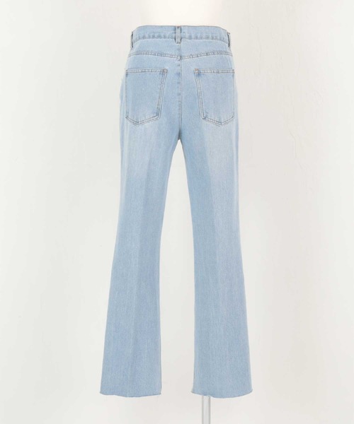 titivate（ティティベイト）の「裾段差テーパードデニムパンツ（デニムパンツ・レディース・ブラック/ライトブルー・S/M）」の11枚目の写真