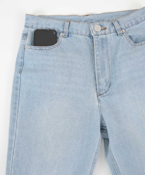 titivate（ティティベイト）の「裾段差テーパードデニムパンツ（デニムパンツ・レディース・ブラック/ライトブルー・S/M）」の12枚目の写真