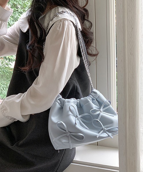 リボン柄 ショルダーバッグ AZUL BY MOUSSY | リボンデザインギャザーショルダーバッグ