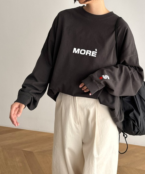 CANAL JEAN（キャナルジーン）の「1975 TOKYO　MOREロングTシャツ（Tシャツ/カットソー・レディース・スミクロ/ネイビー/ホワイト/グレー・LARGE/X-LARGE/MEDIUM）」の2枚目の写真