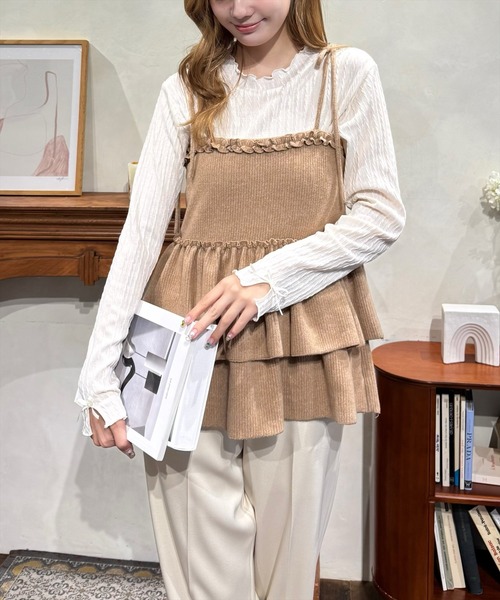 clear（クリア）の「フリルニットソービスチェ [ガーリー 着回し抜群 レイヤード]≪再入荷≫（ニット/セーター・レディース・グレー/アイボリー/ブラック/ラベンダー/ベージュ・F）」の4枚目の写真