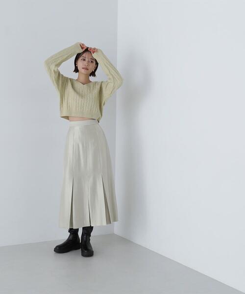 NATURAL BEAUTY BASIC(ナチュラルビューティーベーシック)の「◇<グロッシーツイルシリーズ>ボックスタックフレアスカート(スカート・レディース・ダークブラウン/ベージュ・SMALL/MEDIUM)」の2枚目の写真