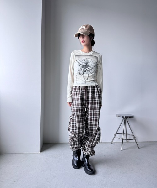 Y2K SYNAPSE FACTORY（ワイツーケー シナプスファクトリー）の「【cristiano】ハートプリントロングスリーブTシャツ（Tシャツ/カットソー・レディース・グレー/アイボリー/ブラック・FREE）」の20枚目の写真