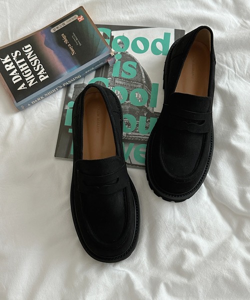 by muni:r（バイ ムニール）の「[お気に入り登録数 8,000人突破!] スエードクラシックローファー（ローファー・レディース・ブラウン/ブラック・25.0cm/24.5cm/24.0cm/23.5cm/23.0cm）」の6枚目の写真