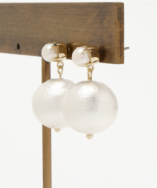 PAPILLONNER（パピヨネ）の「コンビパールピアス（ピアス（両耳用）・レディース・ホワイト・FREE）」の2枚目の写真