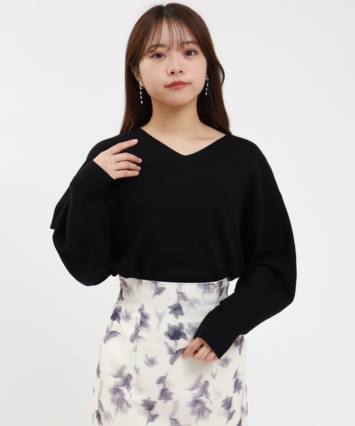 ASTORIA ODIER（アストリアオディール）の「総針Vネックニット（ニット/セーター・レディース・ホワイト/ライトグレー/ブラック/カーキ/グレイッシュブルー・MEDIUM/LARGE）」の3枚目の写真