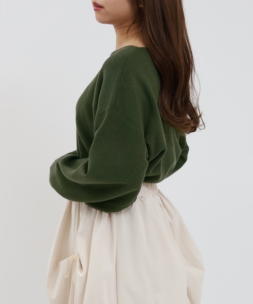 ASTORIA ODIER（アストリアオディール）の「総針Vネックニット（ニット/セーター・レディース・ホワイト/ライトグレー/ブラック/カーキ/グレイッシュブルー・MEDIUM/LARGE）」の7枚目の写真