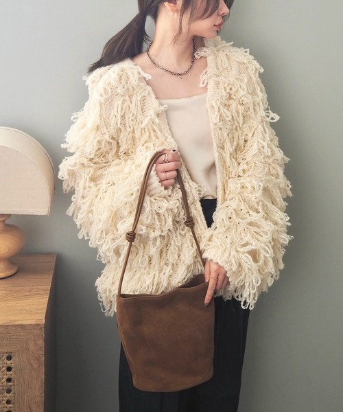 LAULEN（ローレン）の「suede like mini bucket bag /バケツミニショルダーバッグ（ショルダーバッグ・レディース・モカ/ブラウン/パープル・FREE）」の4枚目の写真