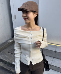 オフショルデザインリブニット