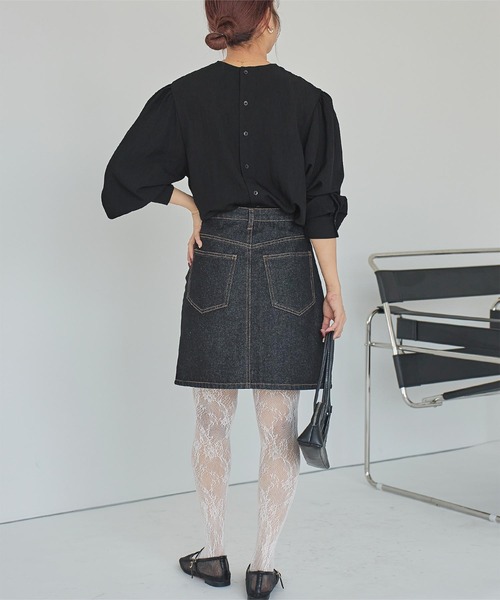 titivate(ティティベイト)の「ボリュームスリーブバック釦ブラウス(シャツ/ブラウス・レディース・ベージュ/ブラック/オフホワイト・M/S)」の16枚目の写真