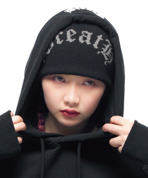 breath-breath-old-english-logo-beanie-wear