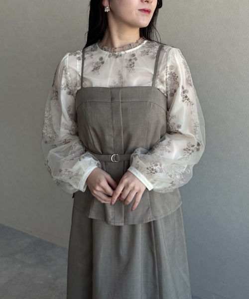 mysty woman（ミスティウーマン）の「フローラルチュール刺繍ブラウス  314960（シャツ/ブラウス・レディース・アイボリー/ブラック/ライトブルー/ピンクベージュ・FREE）」の11枚目の写真