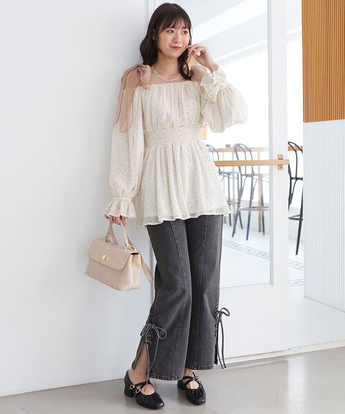 MAJESTIC LEGON（マジェスティックレゴン）の「ショルダーリボンオフショルチュニック（シャツ/ブラウス・レディース・ブラック/アイボリー/グレー/ホワイト系その他2・MEDIUM）」の6枚目の写真