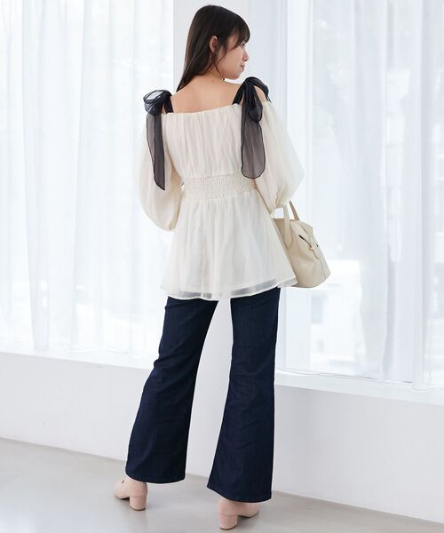 MAJESTIC LEGON（マジェスティックレゴン）の「ショルダーリボンオフショルチュニック（シャツ/ブラウス・レディース・ブラック/アイボリー/グレー/ホワイト系その他2・MEDIUM）」の16枚目の写真