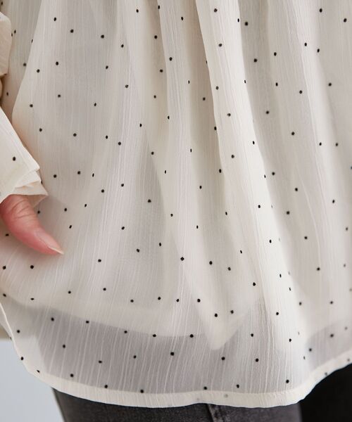MAJESTIC LEGON（マジェスティックレゴン）の「ショルダーリボンオフショルチュニック（シャツ/ブラウス・レディース・ブラック/アイボリー/グレー/ホワイト系その他2・MEDIUM）」の17枚目の写真