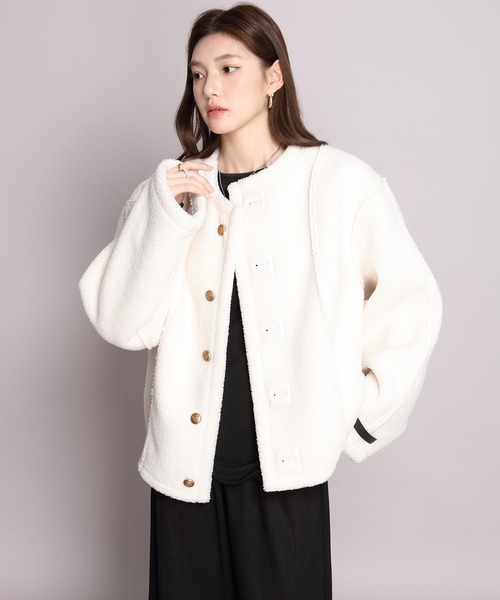 by LEGNA(バイレグナ)の「【シーズン最終値下げ】2WAYリバーシブルジャケット(フェイクスエード/ボア)(ムートンコート・レディース・ブラック/クリーム/ブラウン/ベージュ/グレー/ダークブラウン・LARGE/MEDIUM)」の6枚目の写真