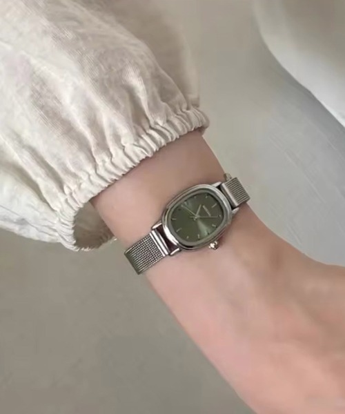 Port（ポート）の「【 Port / ポート 】 クラシック オーバル メッシュベルト ウォッチ / アナログ 腕時計 #（アナログ腕時計・レディース・ピンク/グリーン/シルバー/ブルー/パープル・FREE）」の2枚目の写真