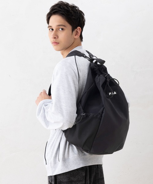 FILA（フィラ）の「FILA フィラ ブランド ロゴ 刺繍 大容量 軽量 ナイロン ドローコード 2WAY リュックサック バックパック ワンショルダー 約33L（バックパック/リュック・メンズ・ブラック/ベージュ/グレー・FREE）」の5枚目の写真