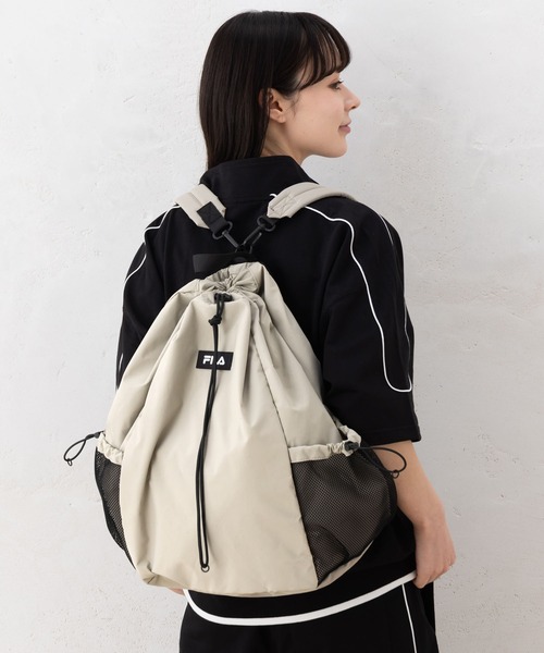FILA（フィラ）の「FILA フィラ ブランド ロゴ 刺繍 大容量 軽量 ナイロン ドローコード 2WAY リュックサック バックパック ワンショルダー 約33L（バックパック/リュック・メンズ・ブラック/ベージュ/グレー・FREE）」の9枚目の写真