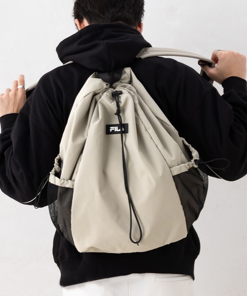 FILA（フィラ）の「FILA フィラ ブランド ロゴ 刺繍 大容量 軽量 ナイロン ドローコード 2WAY リュックサック バックパック ワンショルダー 約33L（バックパック/リュック・メンズ・ブラック/ベージュ/グレー・FREE）」の8枚目の写真