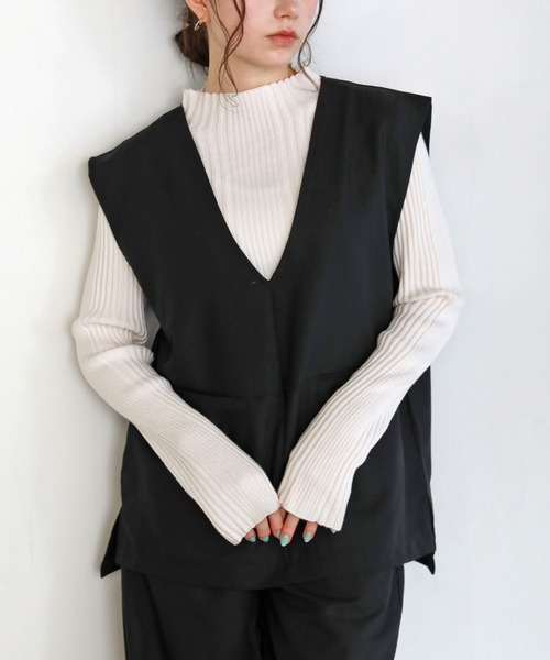 shetila(シェティラ)の「ゆったりなのに着痩せが叶う、Vネックベスト・テーパードパンツ2点セット(セットアップ・レディース・ブラック/グレー/チャコール/ベージュ・M)」の14枚目の写真