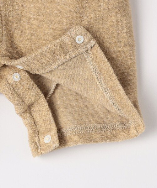 SHIPS(シップス)の「SHIPS KIDS:70~80cm / フェイク オーバーオール ボーダー ロンパース(ロンパース・キッズ・ベージュ/ネイビー・80/70)」の7枚目の写真