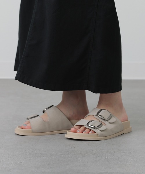 COLONY 2139（コロニートゥーワンスリーナイン）の「ダブルバンドサンダル（サンダル・レディース・ブラック/オフホワイト/ブラウン・LARGE/MEDIUM）」の16枚目の写真