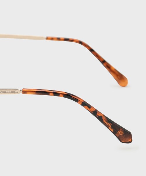 OPAQUE.CLIP（オペークドットクリップ）の「UV＆ブルーライトカットだてめがね（サングラス・レディース・グレー/ブラック/ダークブラウン・00）」の6枚目の写真