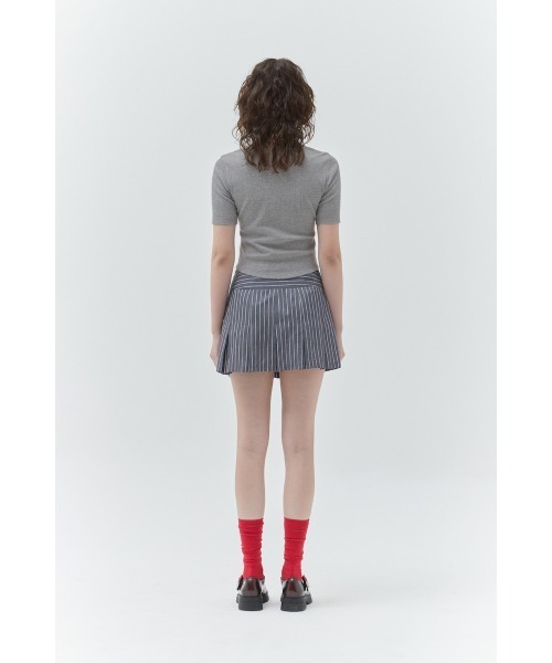KIRSH（キルシー）の「KIRSH PLAIN SLIM FIT HENLEY NECK T-SHIRT キルシー プレーン スリムフィット ヘンリーネック Tシャツ（Tシャツ/カットソー・レディース・グレー/ブラック・ONE SIZE）」の14枚目の写真