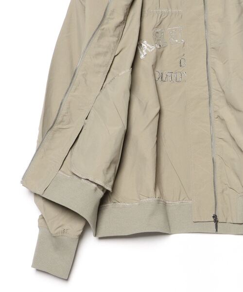 NEW ERA（ニューエラ）の「ニューエラ  WS WOVEN LIGHT BLOUSON OLV（ナイロンジャケット・レディース・オリーブ・S/M）」の3枚目の写真