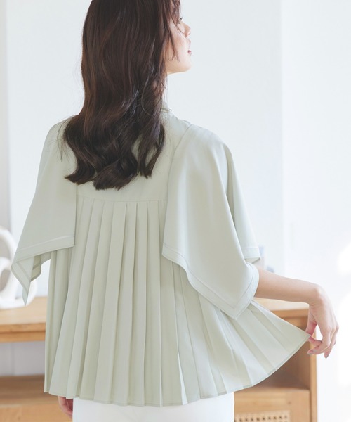 ルイルエブティック RUIRUE BOUTIQUE ケープフレアスリーブ＆プリーツトップス （オフホワイト） ルイルエブティック RUIRUE BOUTIQUE ケープフレアスリーブ