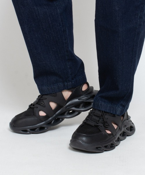 SVEC（シュベック）の「軽量 ボリュームソール グルカサンダル / ダッドスニーカー（スニーカー・メンズ・ブラック・44/43/42/41/40/39/46/45/38/37/36）」の2枚目の写真