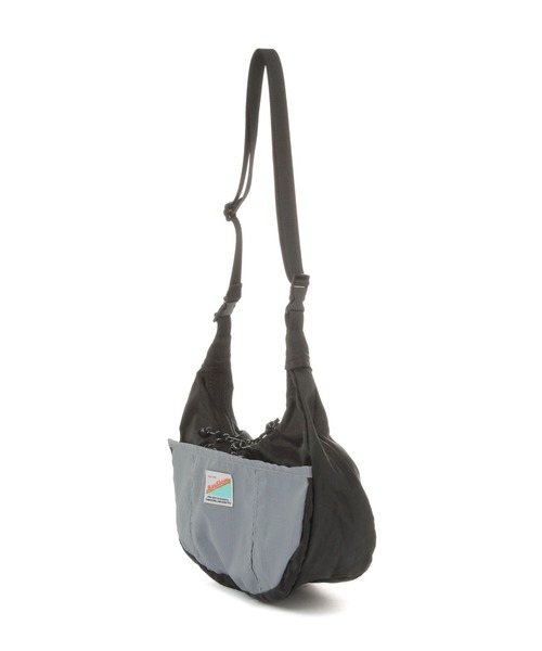 BAYFLOW（ベイフロー）の「【COBMASTER（コブマスター）×BAYFLOW】パッカブル2WAYバナナショルダー（ショルダーバッグ・レディース・ホワイト/ブルー/ブラック・0）」の12枚目の写真